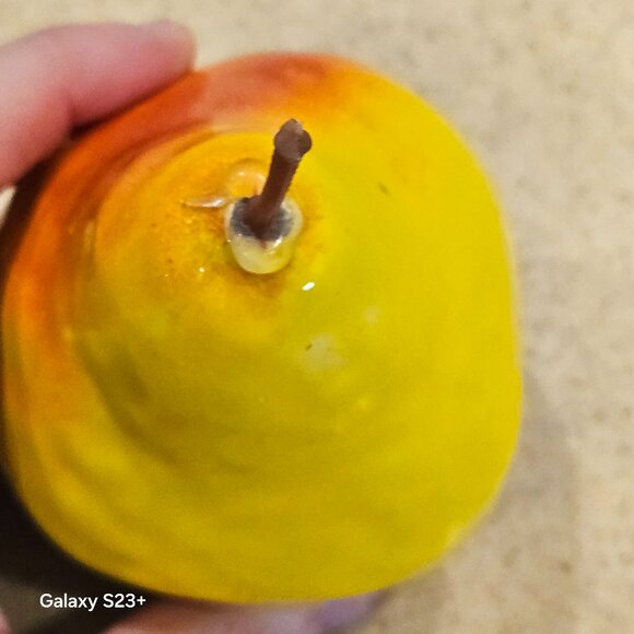 VINTAGE HANDPAINTED CERAMIC PEAR MAJOLICA DECOR DISPLAY ART FRUIT VIETRI ITALY - Picture 5 of 6